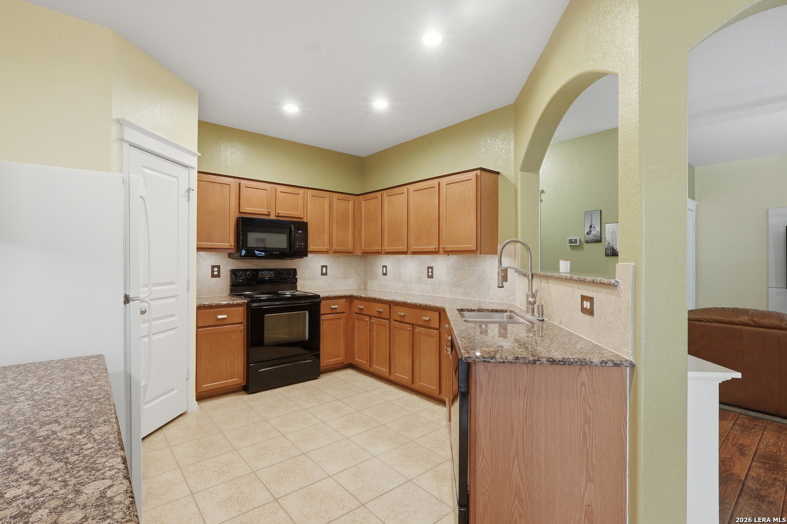 3903 Paradiso Loop, , 78260 — photo 1