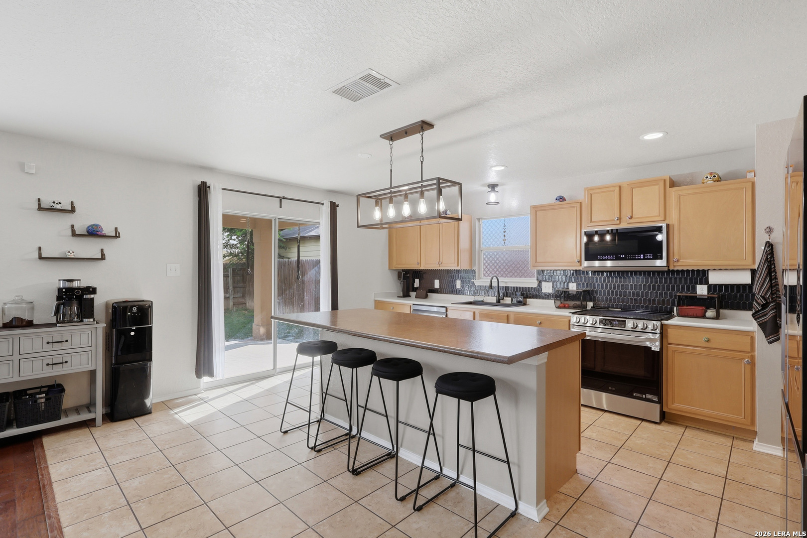 3 ADOBE GRV, , 78239 — photo 1