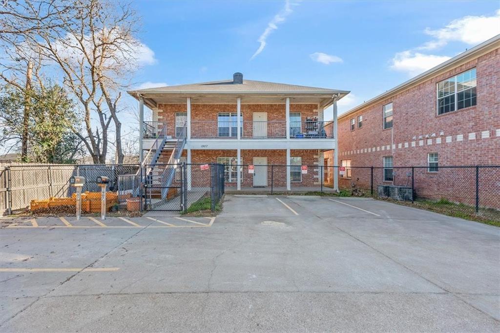 1907 17th, Waco, TX 76706 — photo 1