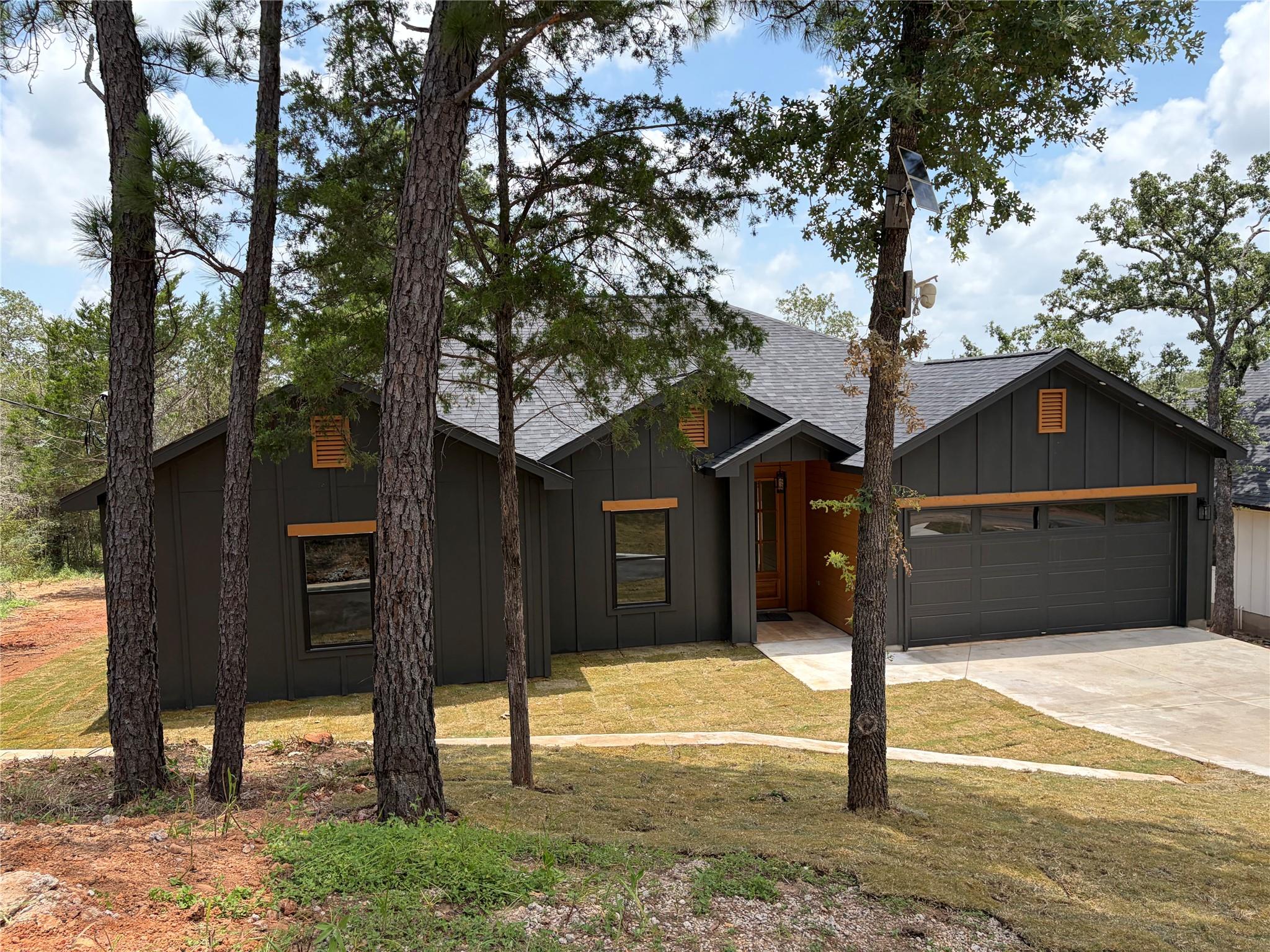 165 Lamaloa, Bastrop, TX 78602 — photo 1