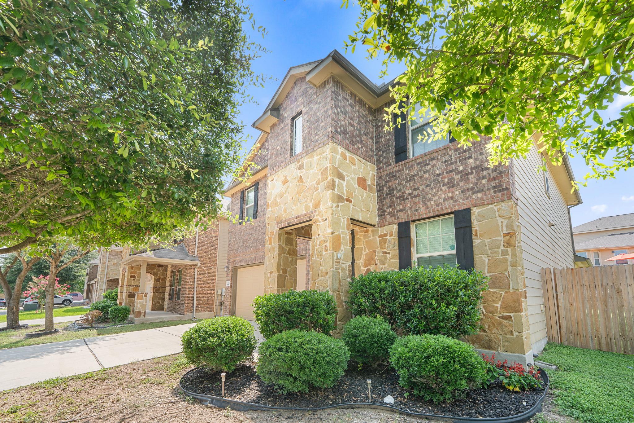 220  Golden Vista St, Cibolo, TX 78108 — photo 1