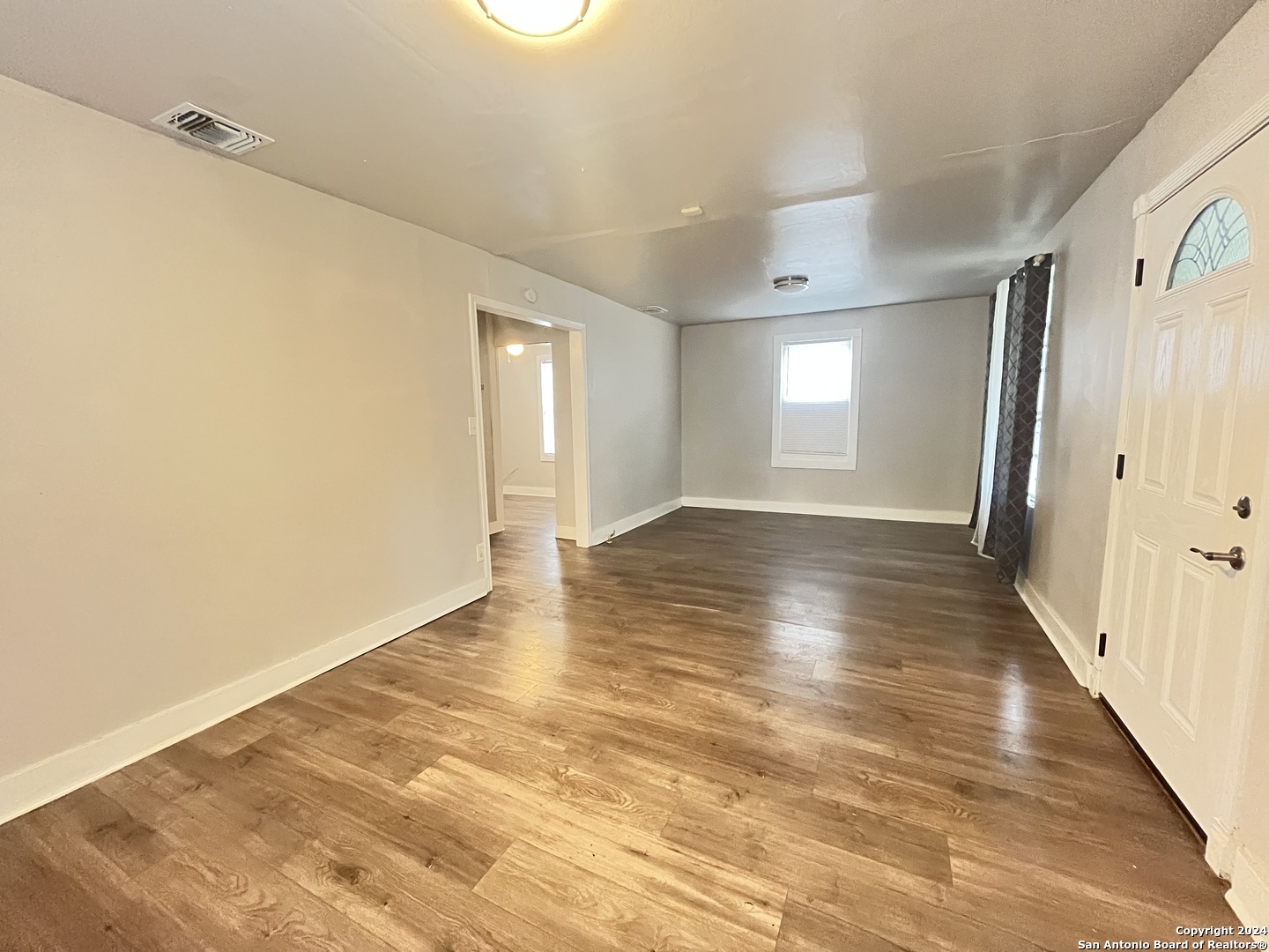 621 ELMENDORF, ,  78207 — photo 1