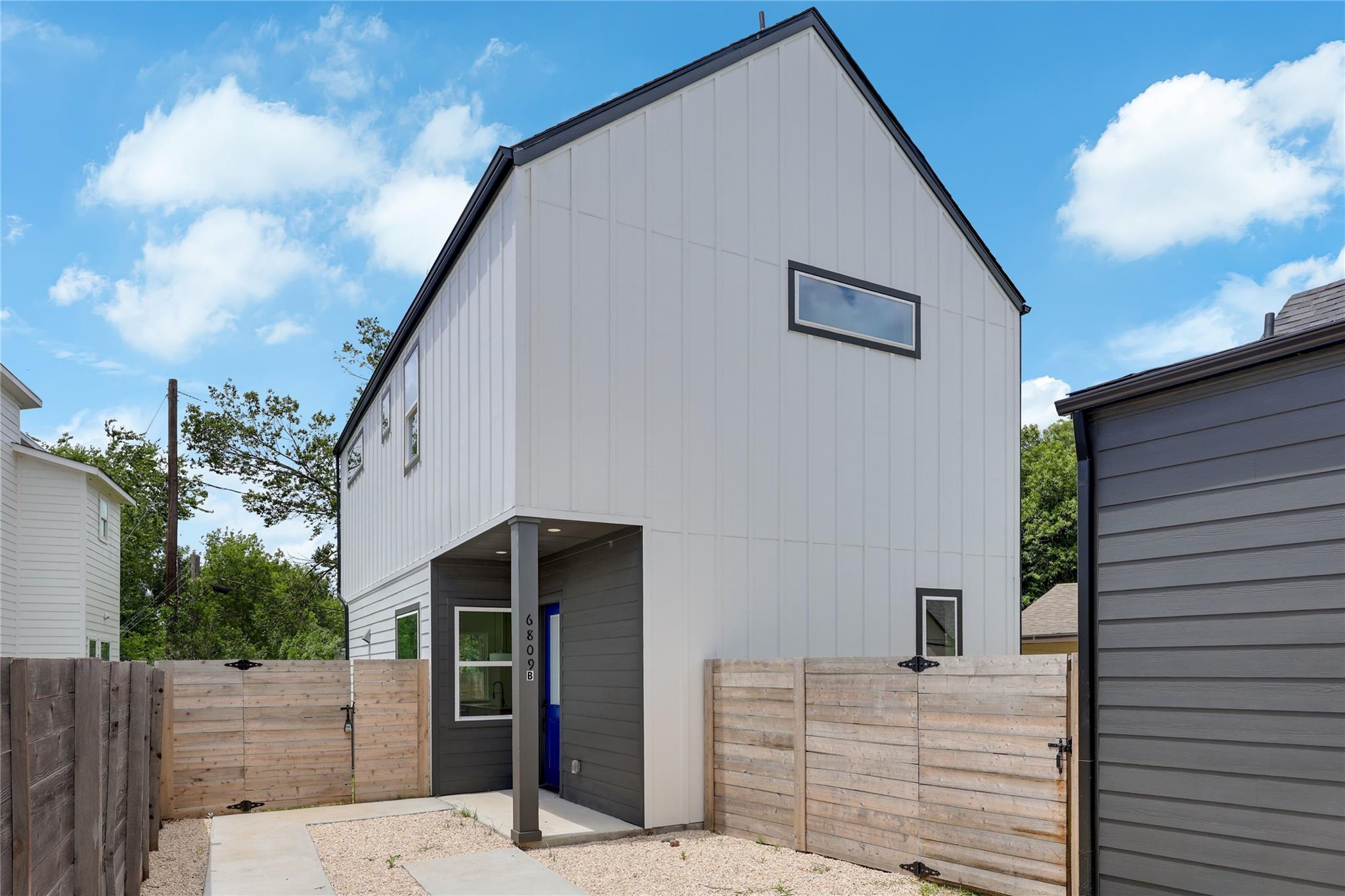 6809 Porter, Austin, TX 78741 — photo 1