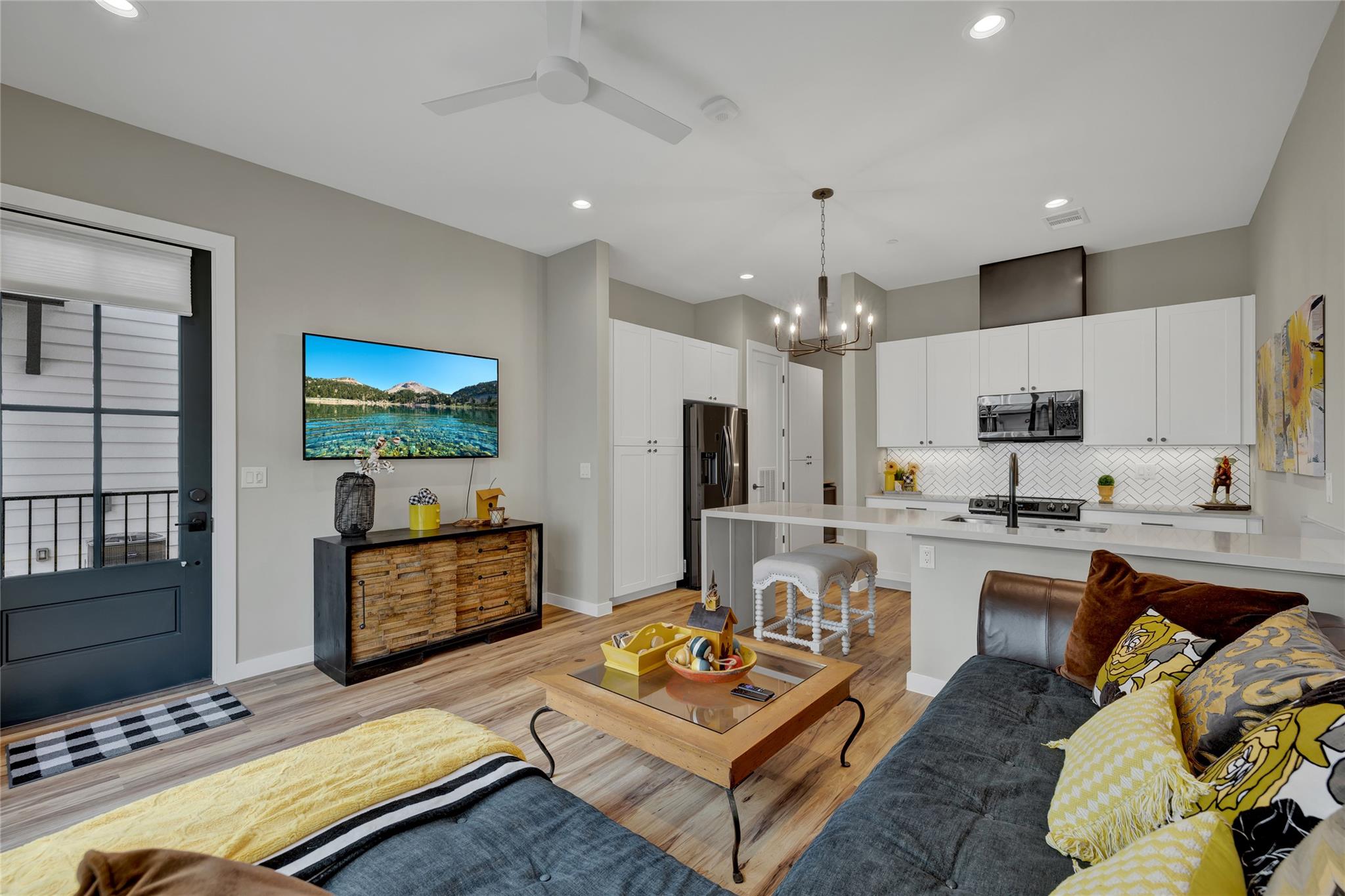 1208 Academy Academy, New Braunfels, TX 78130 — photo 1