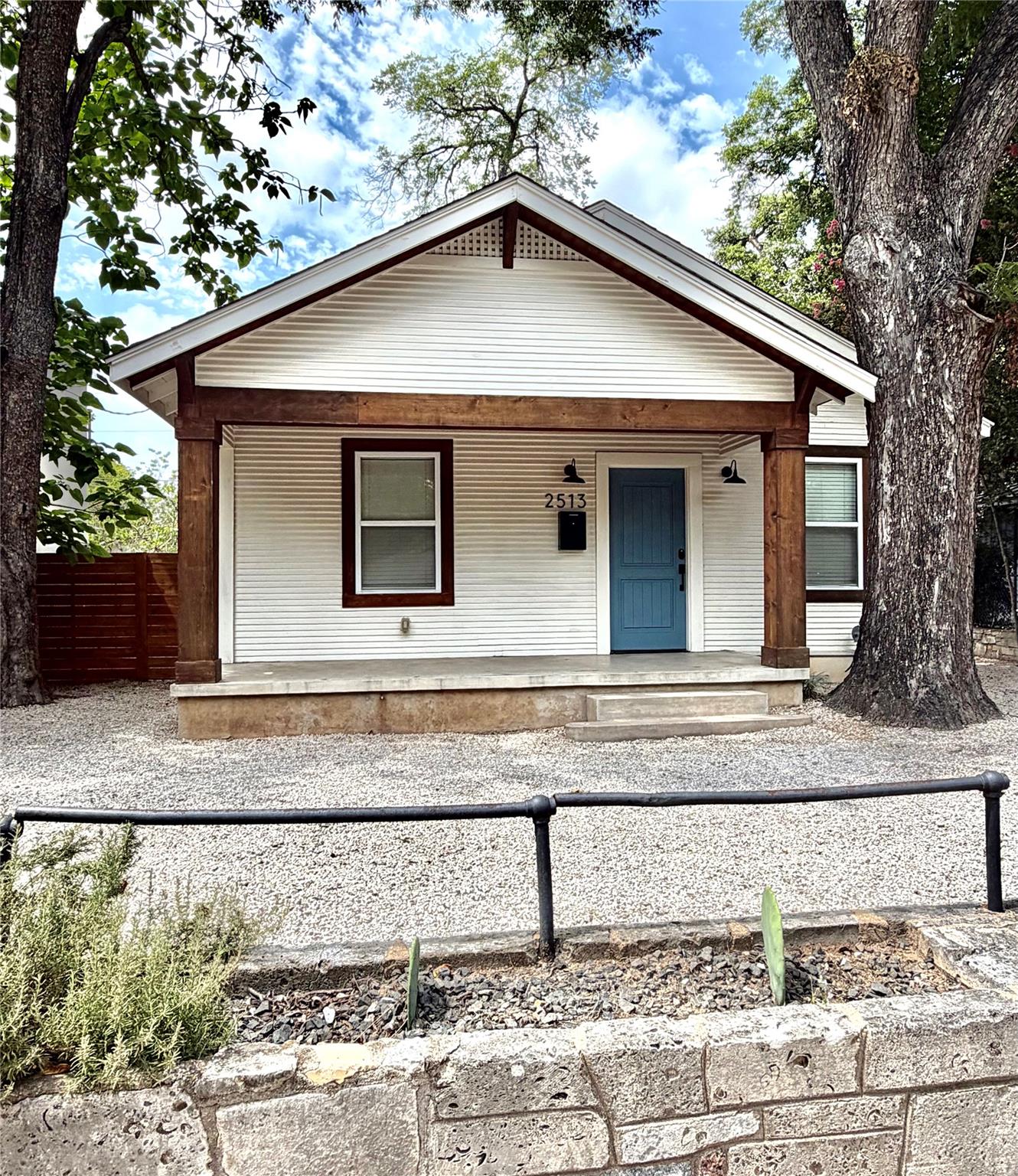 2513 Cesar Chavez, Austin, TX 78702 — photo 1