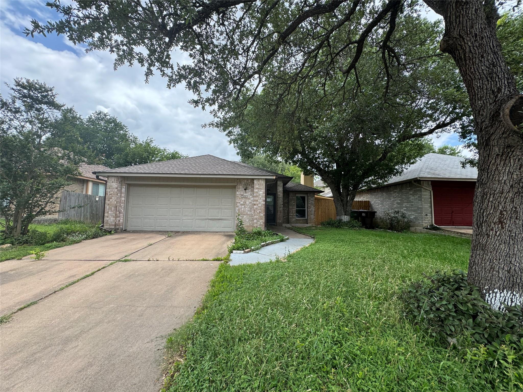 908 Saunders, Round Rock, TX 78664 — photo 1