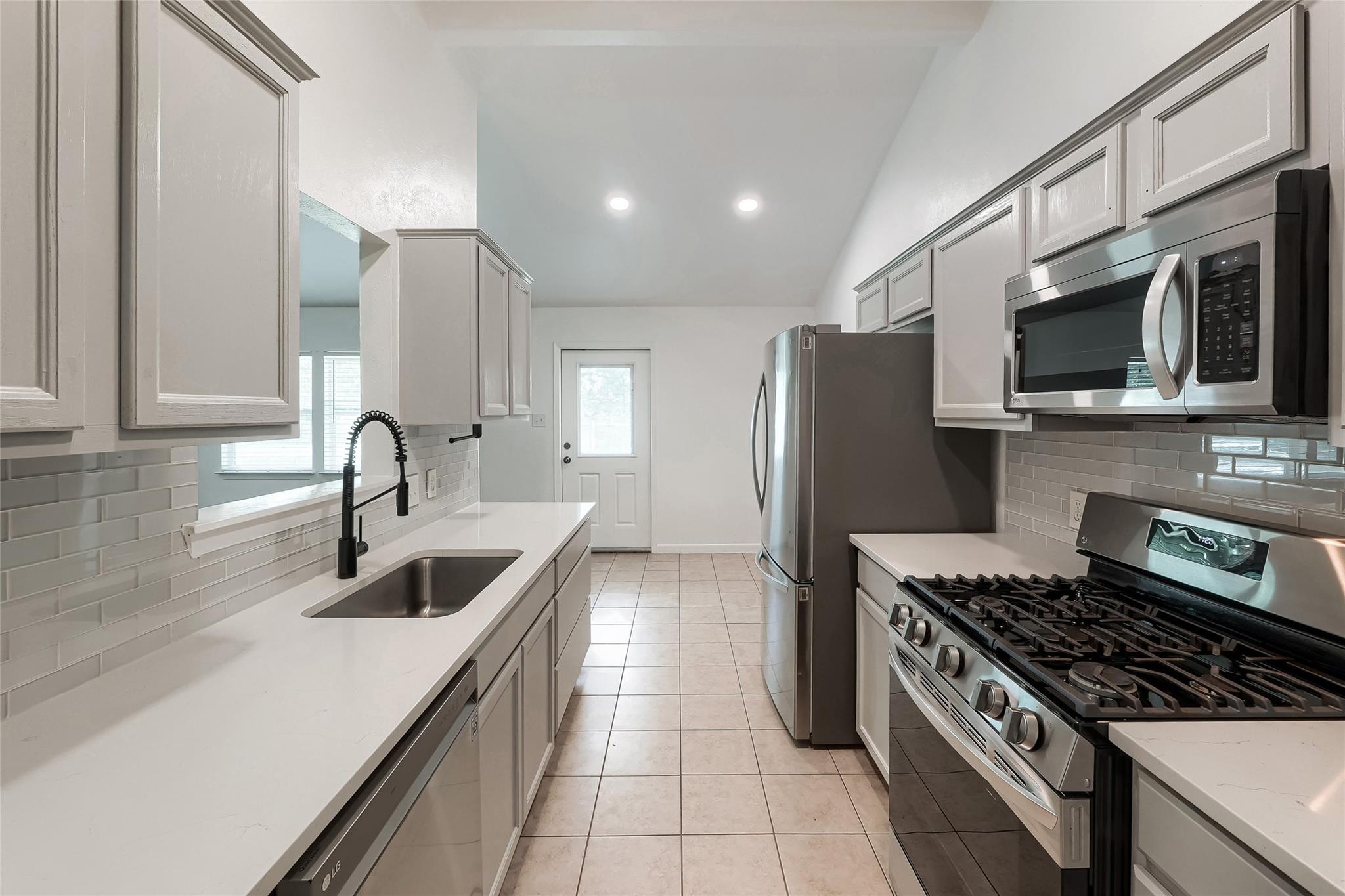 8505 Mayview, Austin, TX 78724 — photo 1