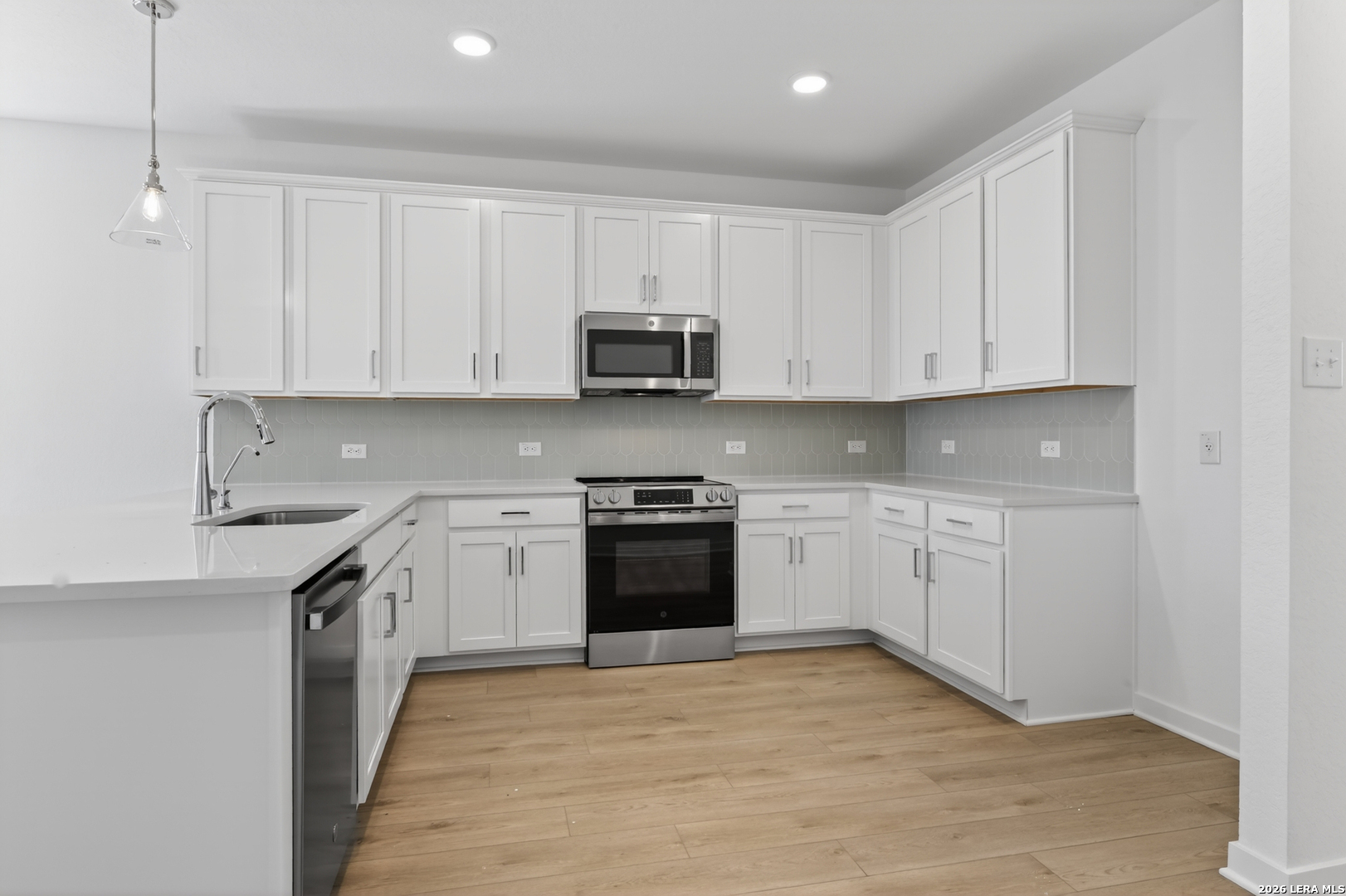 12811 Lower Peach Way, , 78154 — photo 1