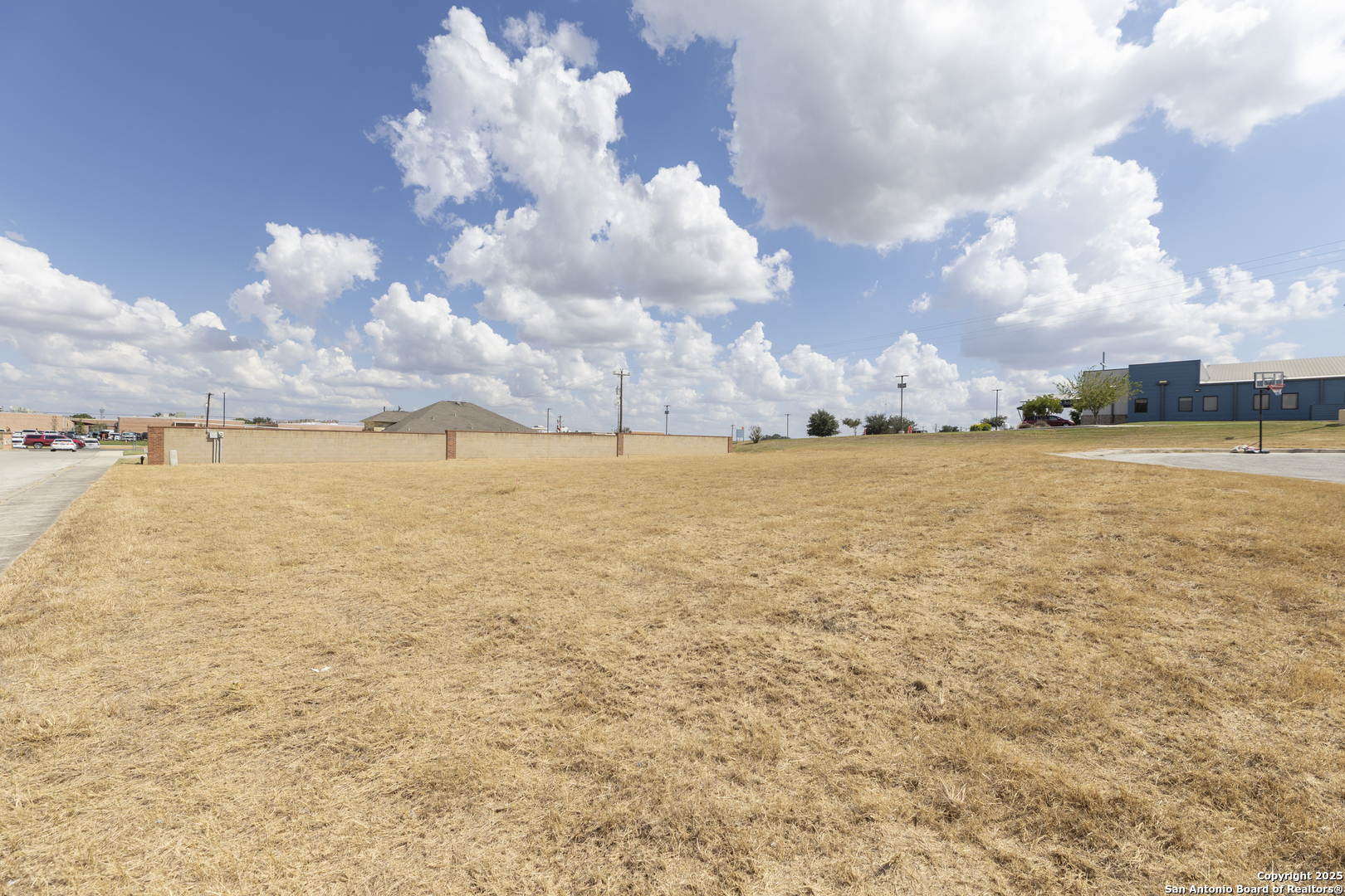105 Juniors, La Vernia, TX 78121 — photo 1
