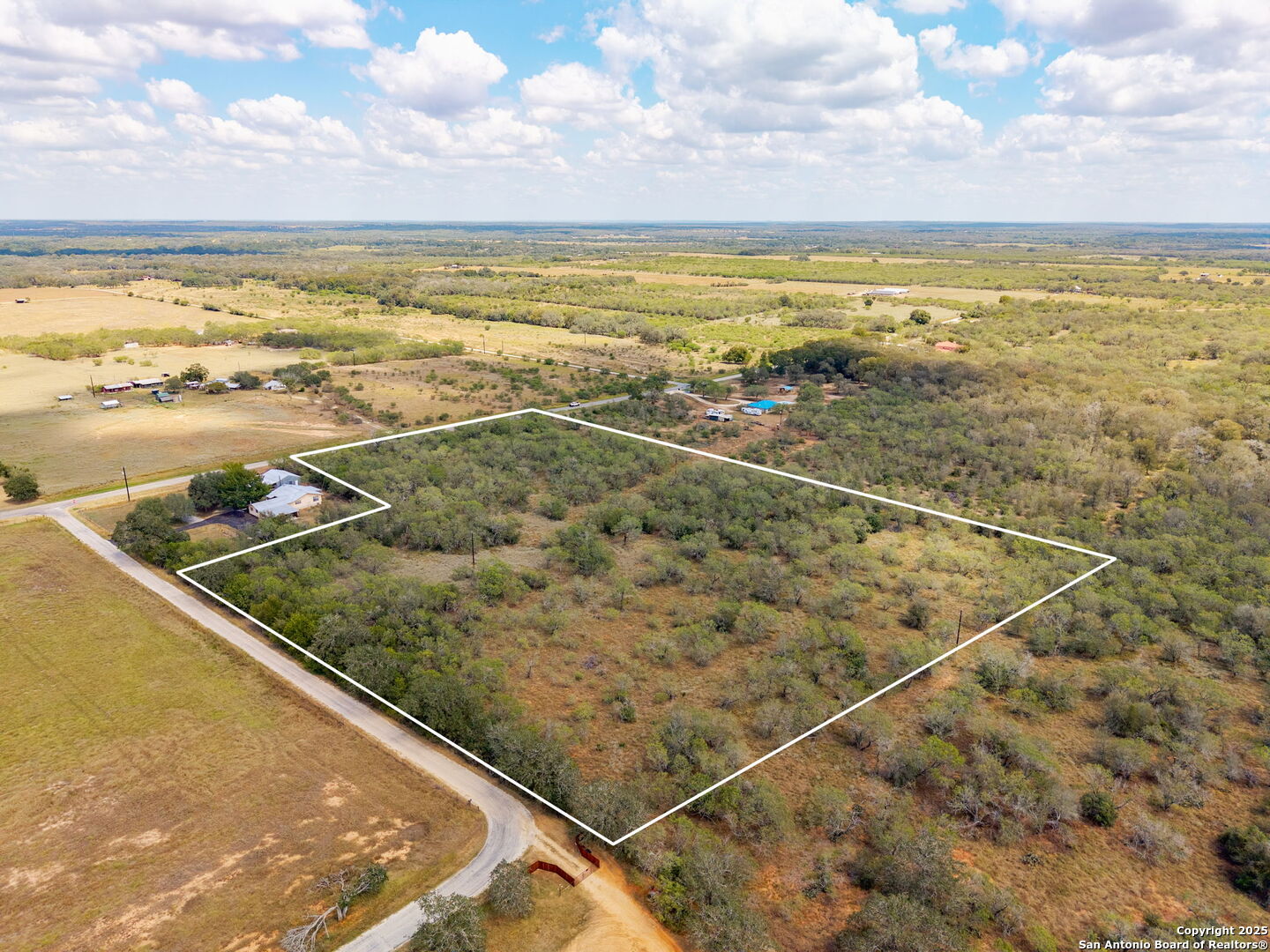 211 Halm, Seguin, TX 78155 — photo 1
