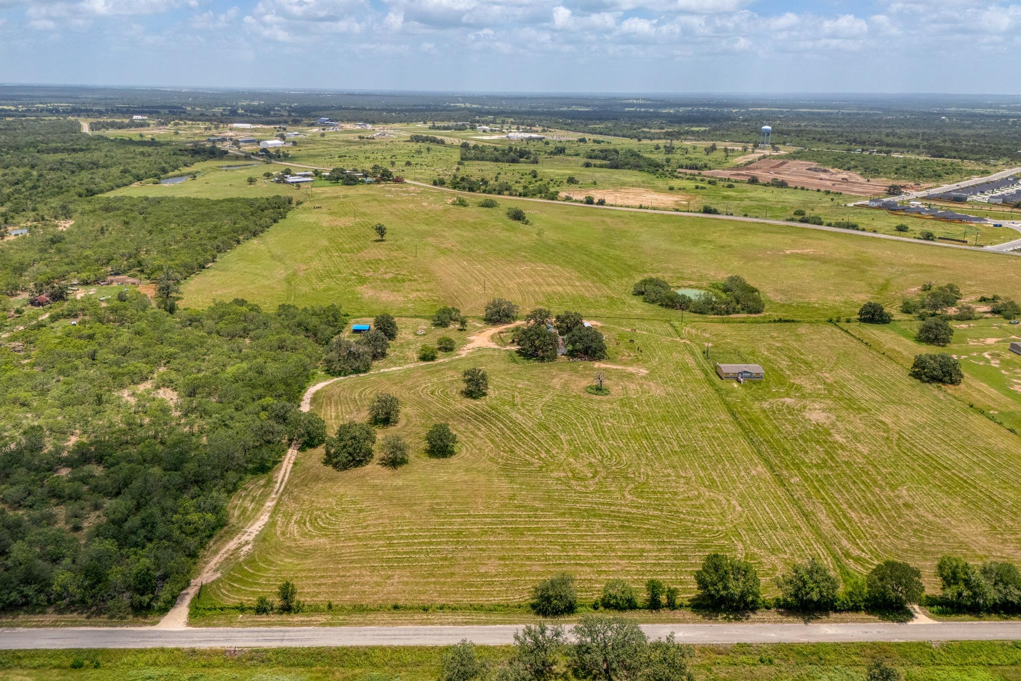 3291 Washburn Rd, Luling, TX 78648 — photo 1