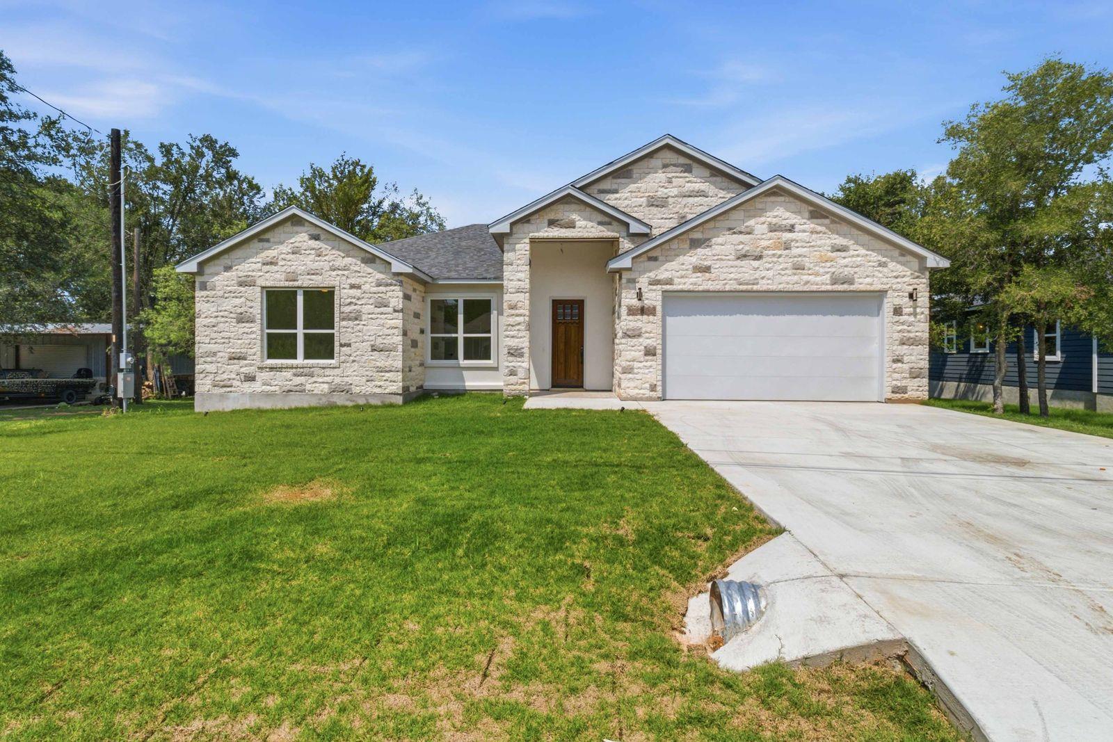 120 Puu Waa Waa, Bastrop, TX 78602 — photo 1