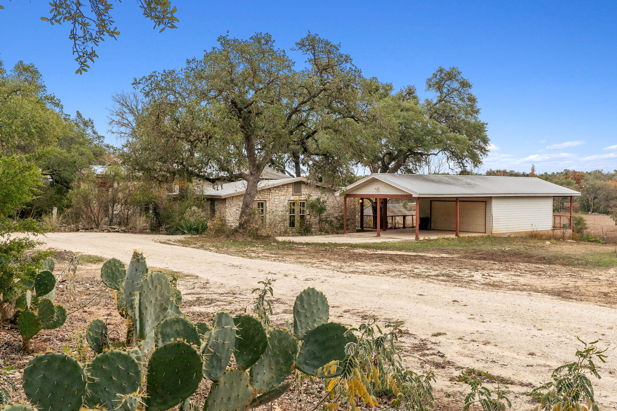 3217 32, San Marcos, TX 78666 — photo 1