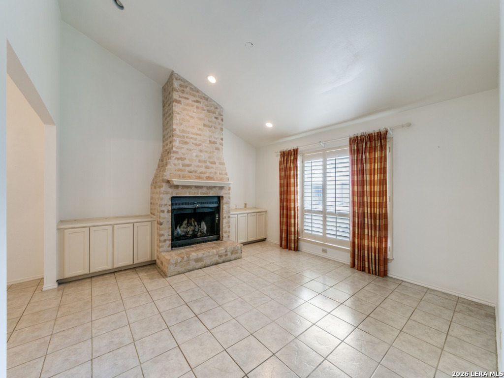 178 Oakwell Farms, , 78218 — photo 1