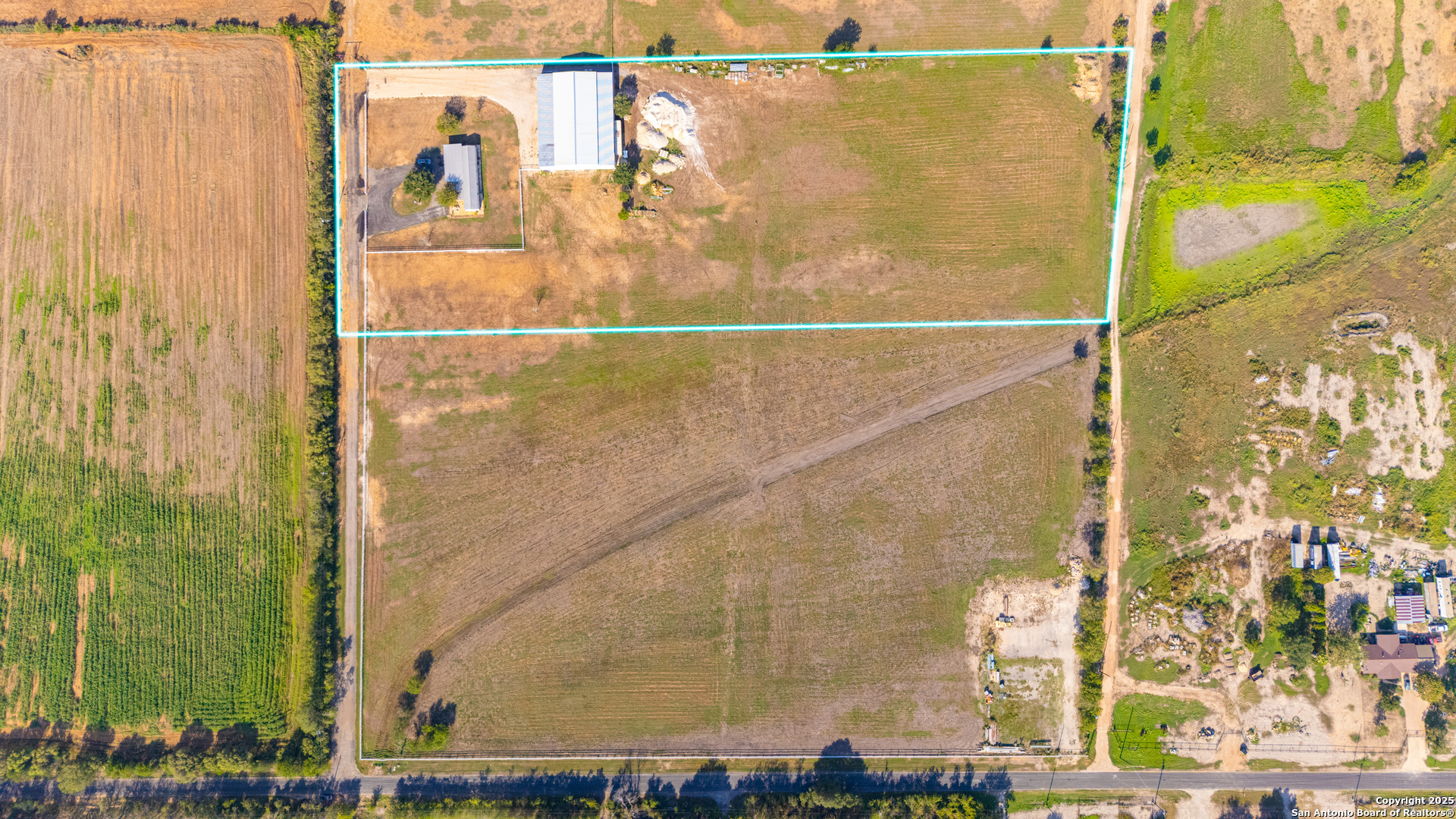 11791 Kinney Rd, Atascosa, TX 78002 — photo 1