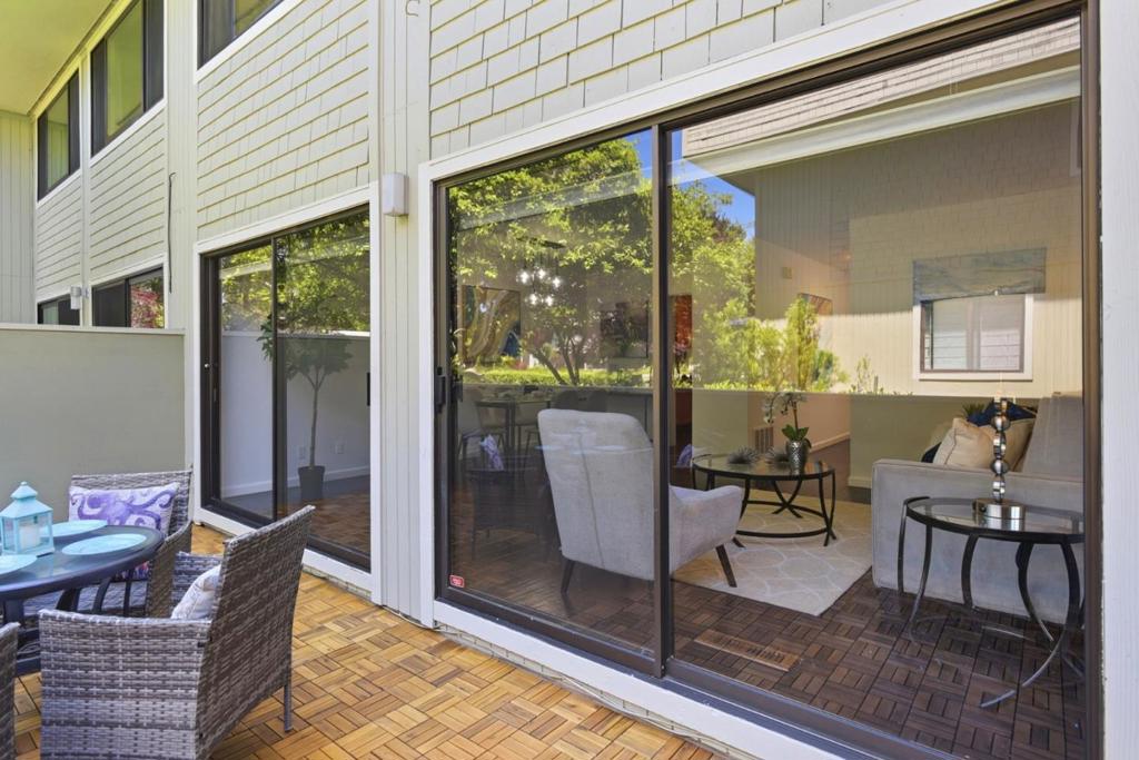 2315 Sharon Road, Menlo Park, CA 94025 — photo 1