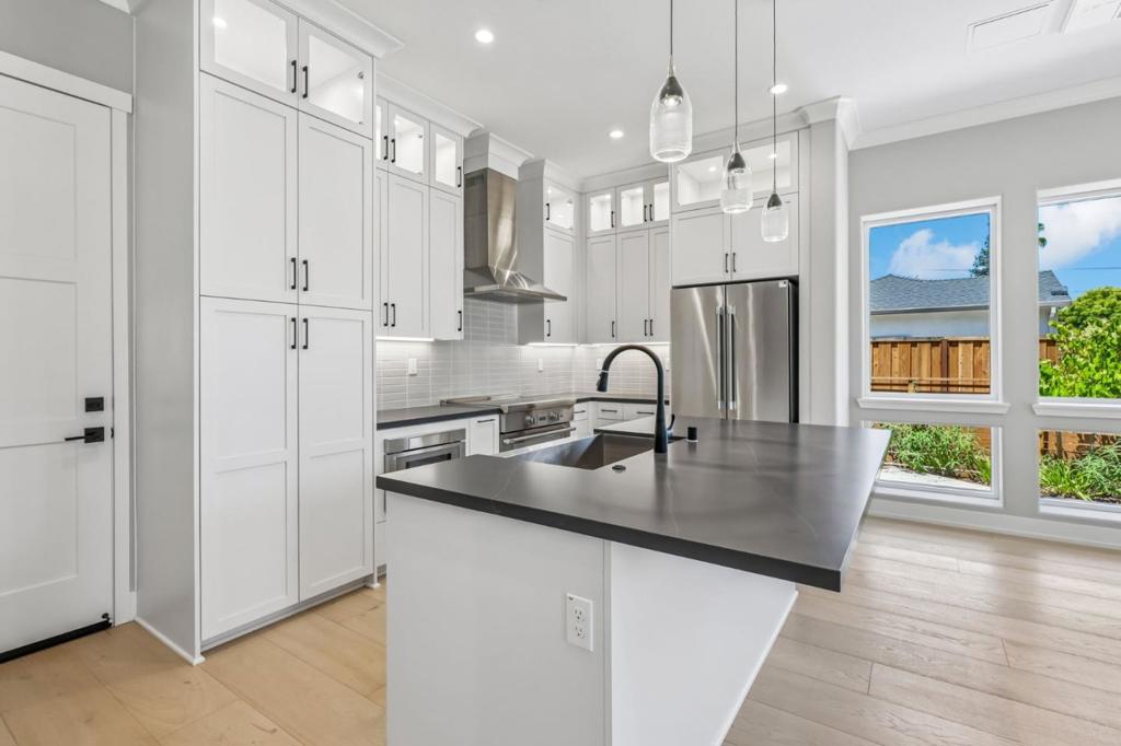 109 Koa Court, Palo Alto, CA 94306 — photo 1