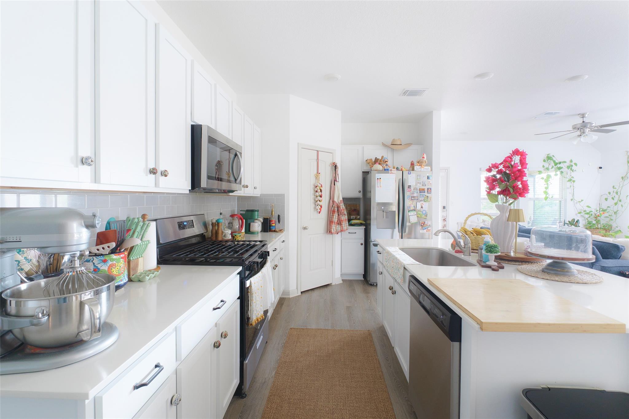 115 Aransas River, Hutto, TX 78634 — photo 1