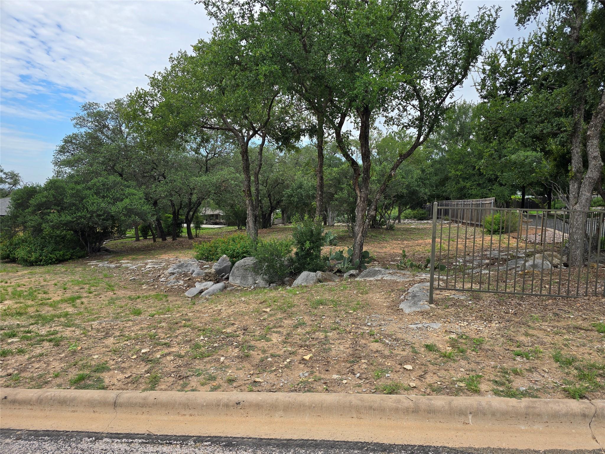 604 Via Viejo, Marble Falls, TX 78654 — photo 1