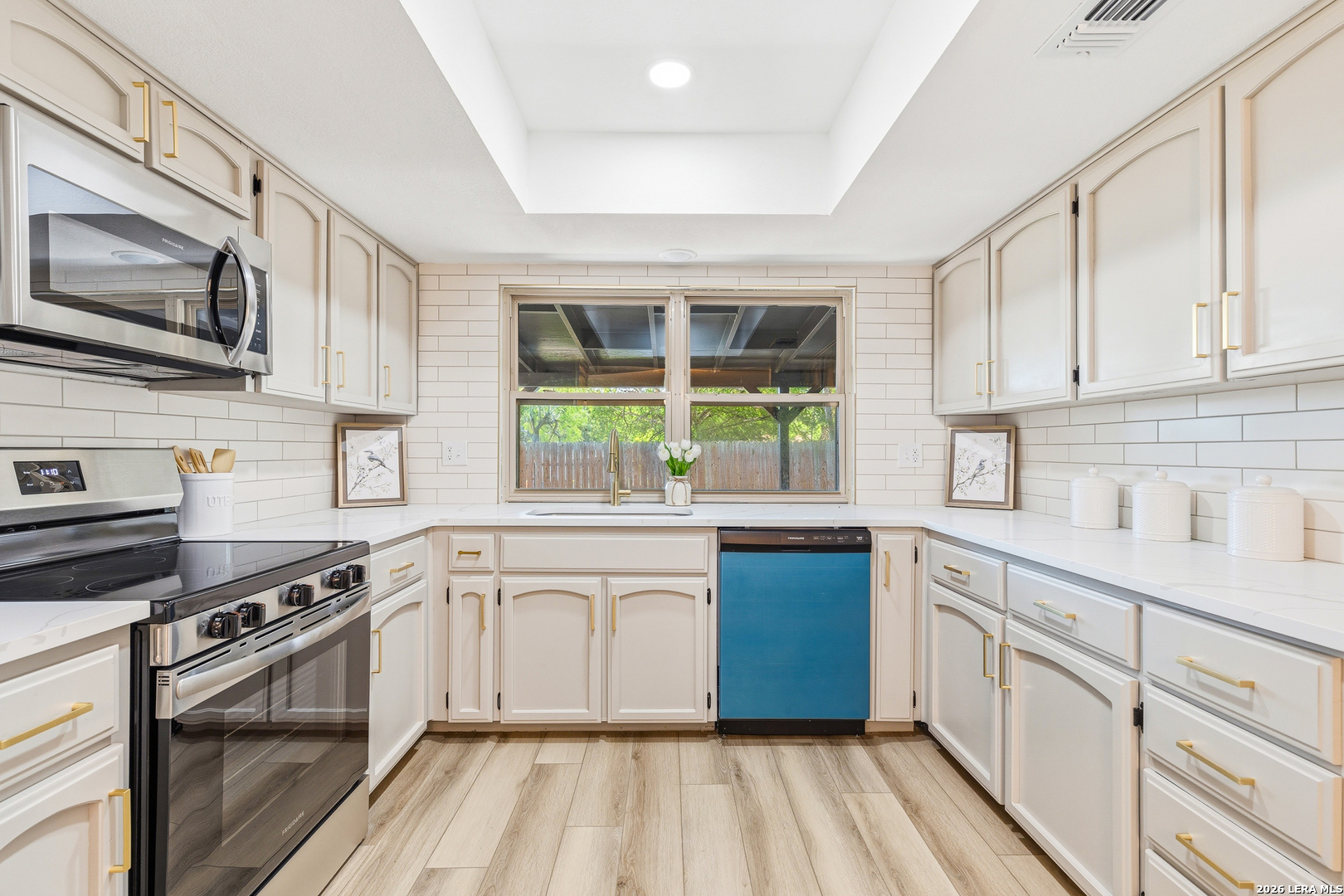 110 CRYSTAL CYN, ,  78148 — photo 1