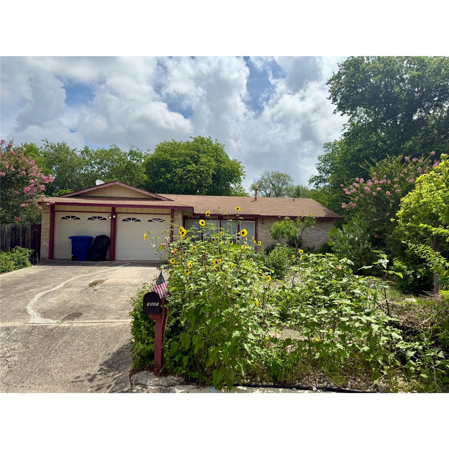 5935 Lake Champlain St, San Antonio, TX 78233 — photo 1