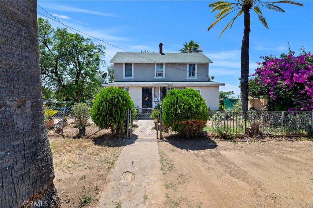 257 Highland, Riverside, CA 92507 — photo 1
