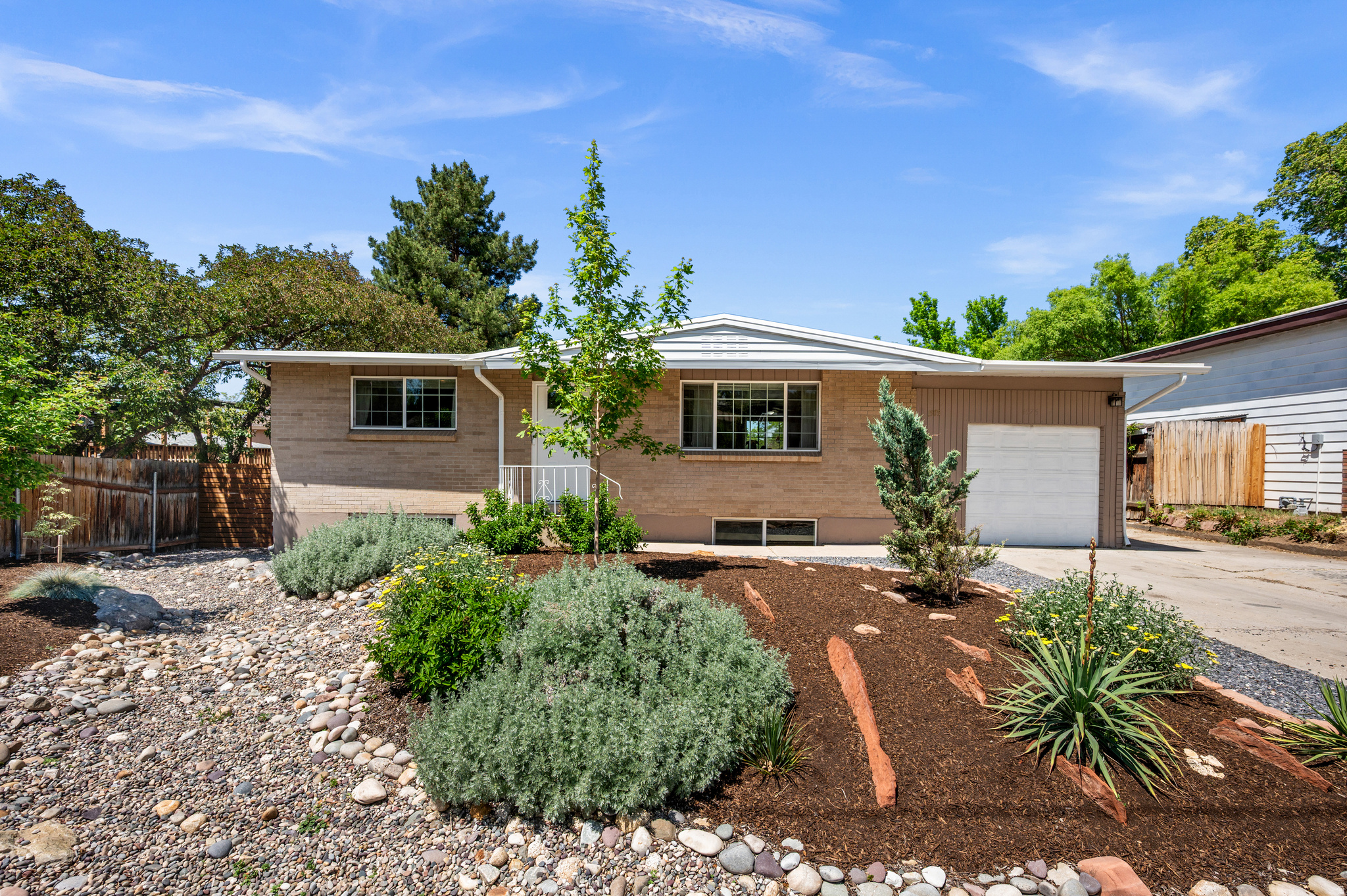 1575 E 8600 S, Sandy, UT 84093 — photo 1
