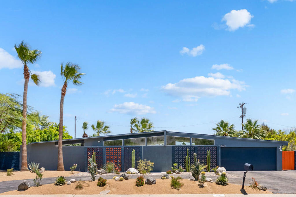 2970 N Davis Way, Palm Springs, CA 92262 — photo 1