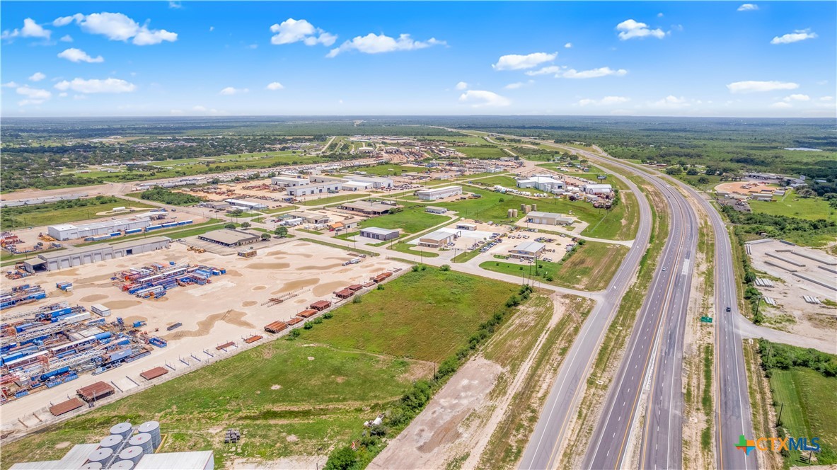 944 Bob White Road, Victoria, TX 77905 — photo 1