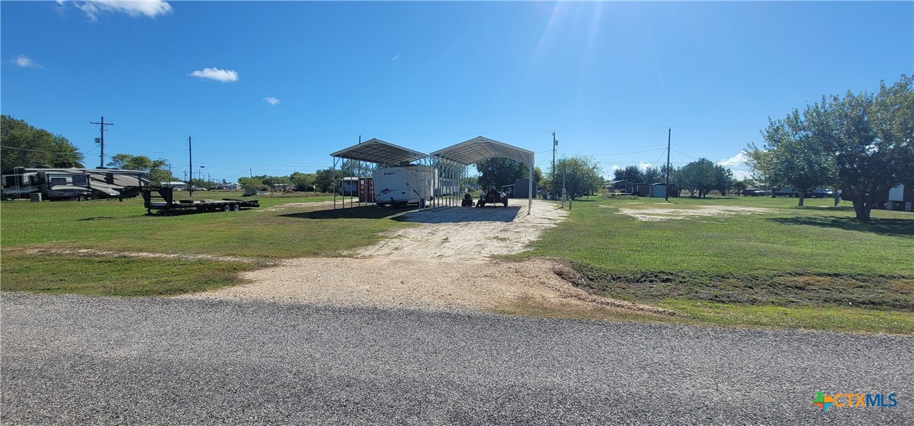 507 W Oakland Avenue, Seadrift, TX 77983 — photo 1
