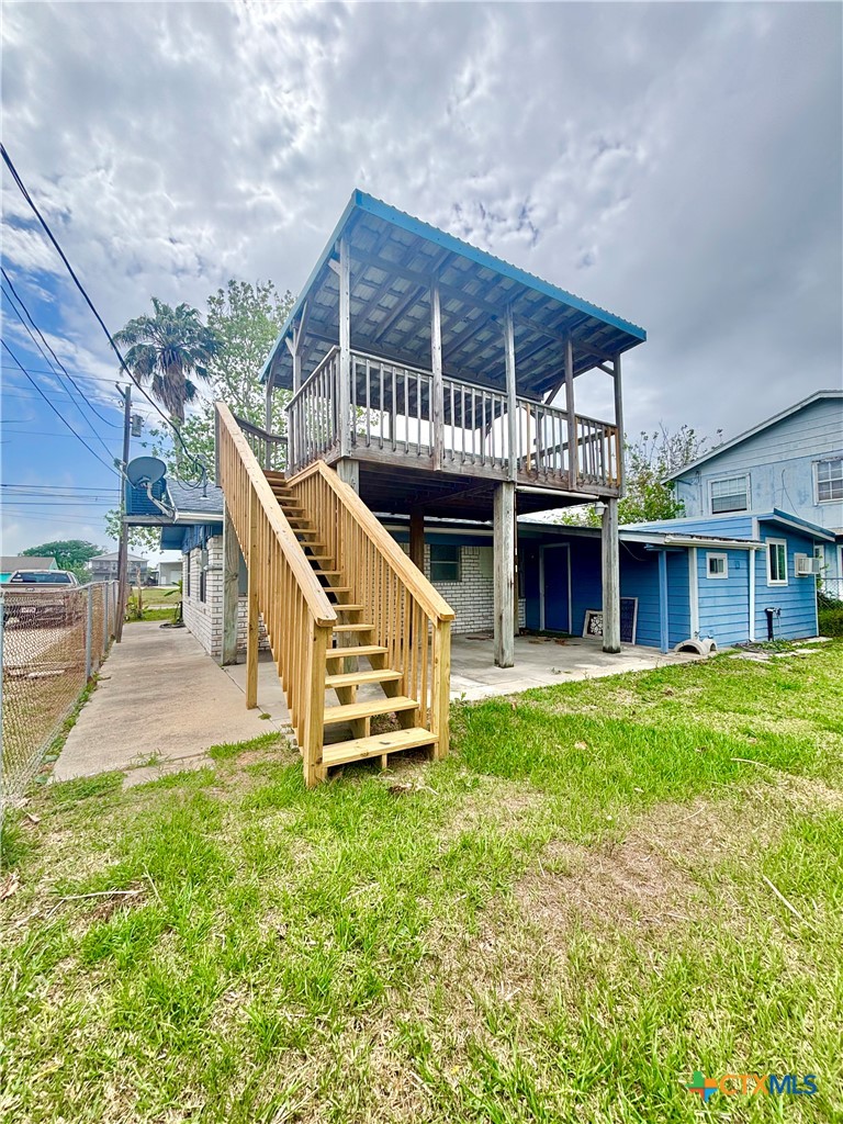 208 N Washington Boulevard, Port O'Connor, TX 77982 — photo 1