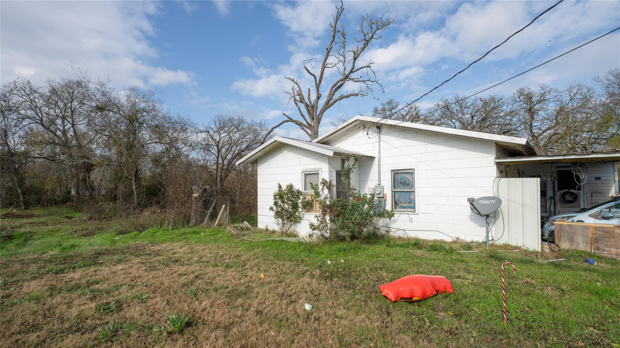 303 Yoakum St, Rockdale, TX 76567 — photo 1