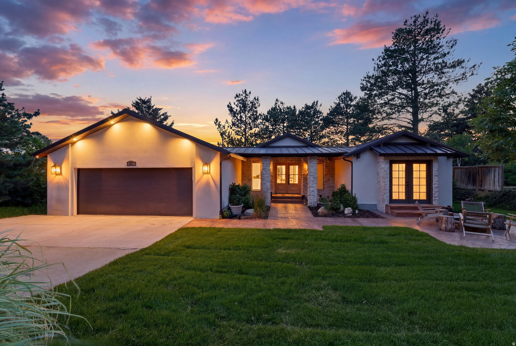 2651 E HIAWATHA CIR, Salt Lake City, UT 84108 — photo 1