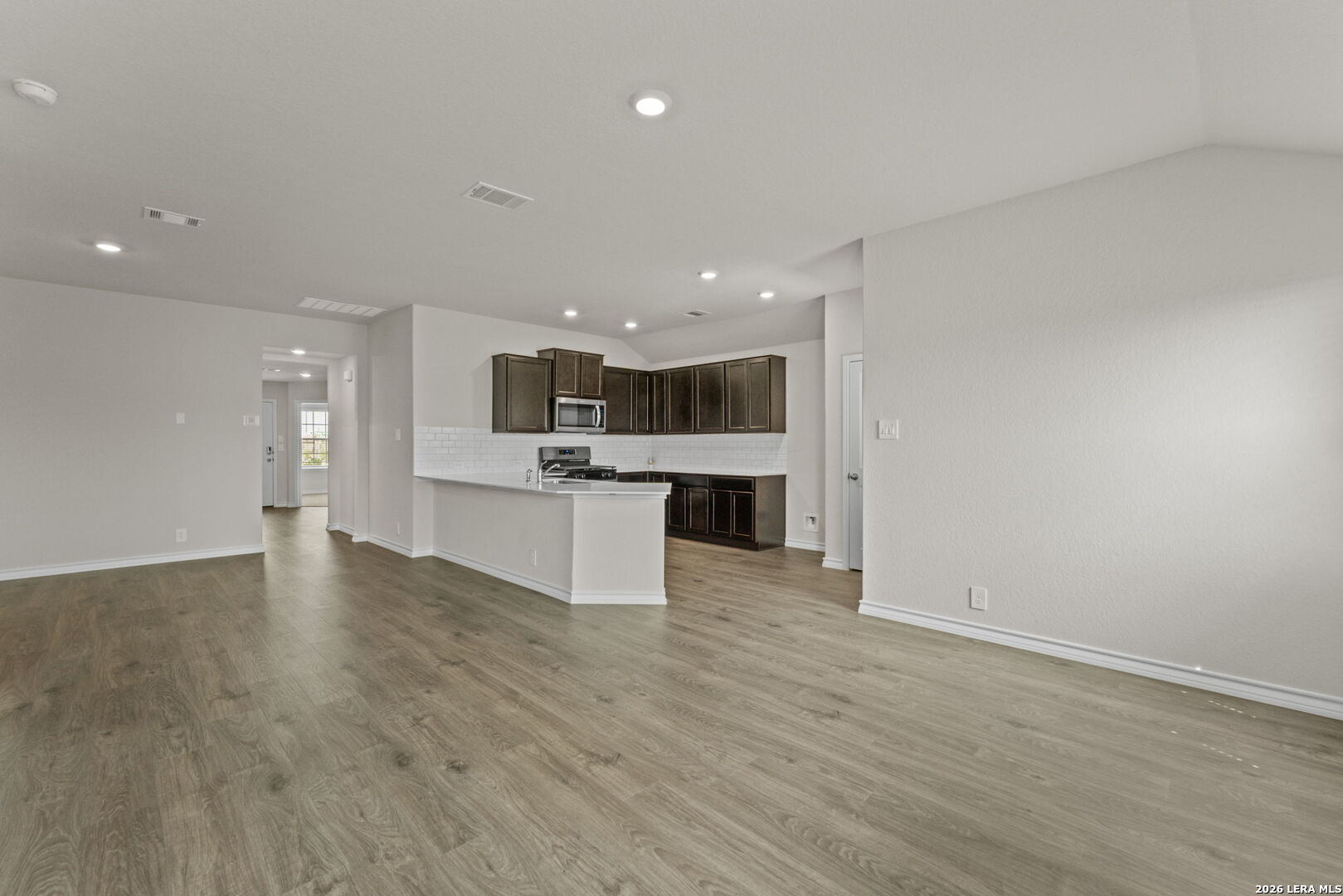321 Singing Valley, ,  78108 — photo 1