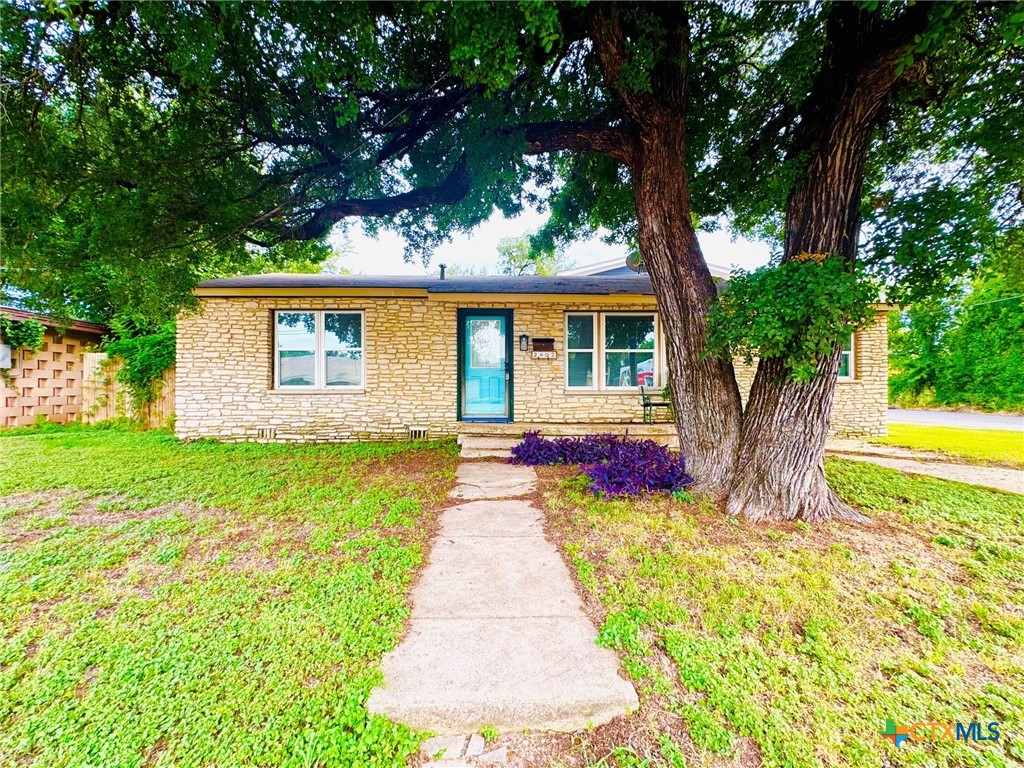2402 Oak Drive, Gatesville, TX 76528 — photo 1