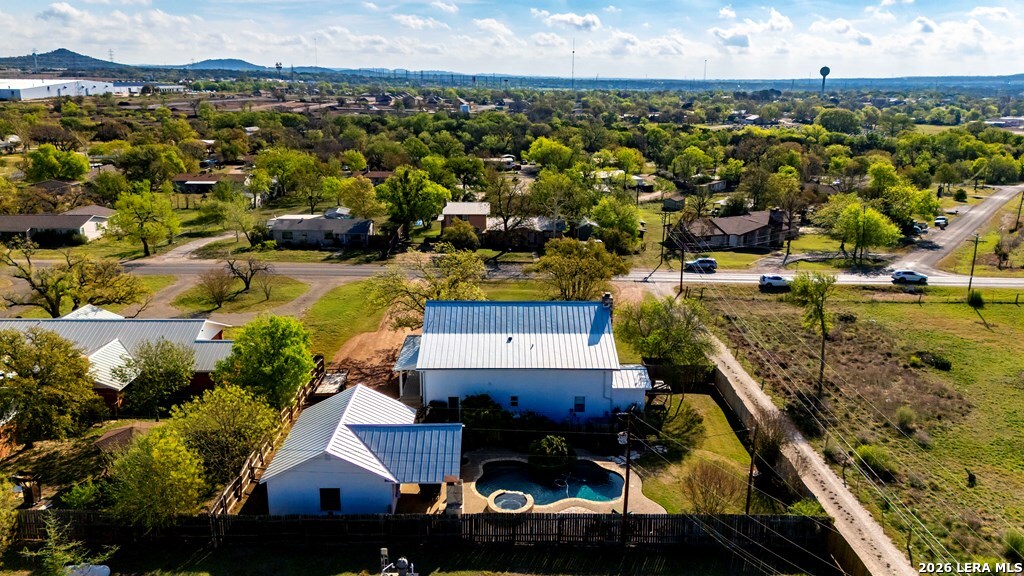 704 N Creek Rd, ,  78013 — photo 1