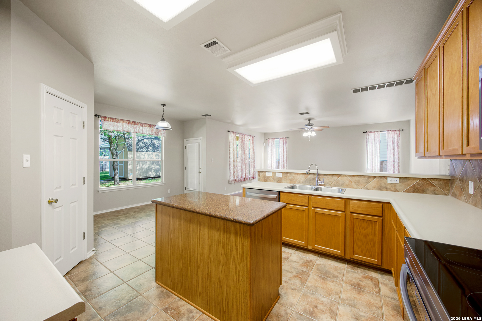 17230 Darien Wing, ,  78247 — photo 1