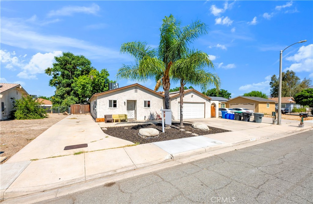 784 S Miramar, San Jacinto, CA 92583 — photo 1
