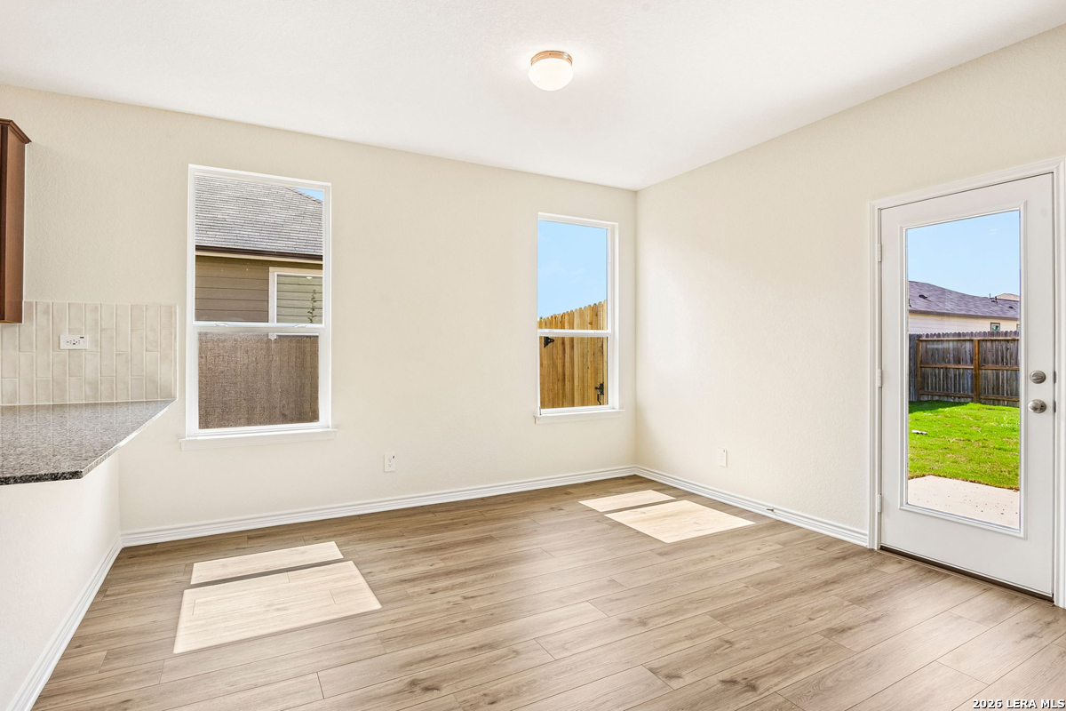 448 Horizon Pointe, ,  78155 — photo 1