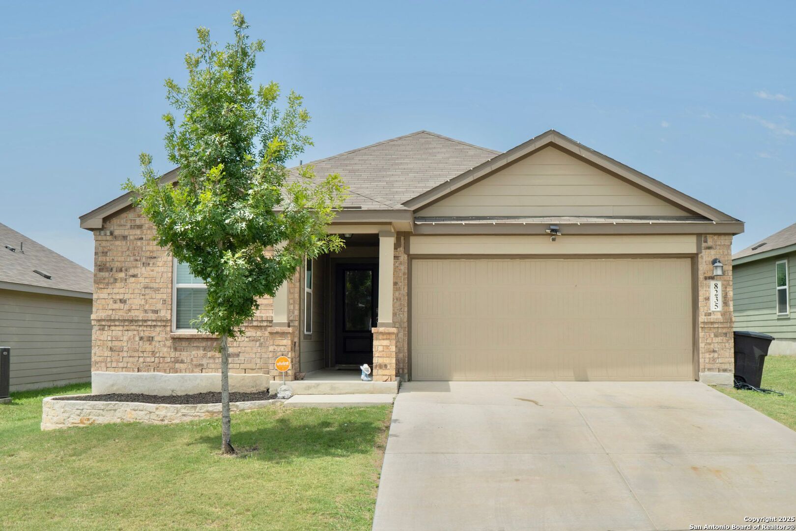 8235 Glasgow, San Antonio, TX 78223 — photo 1