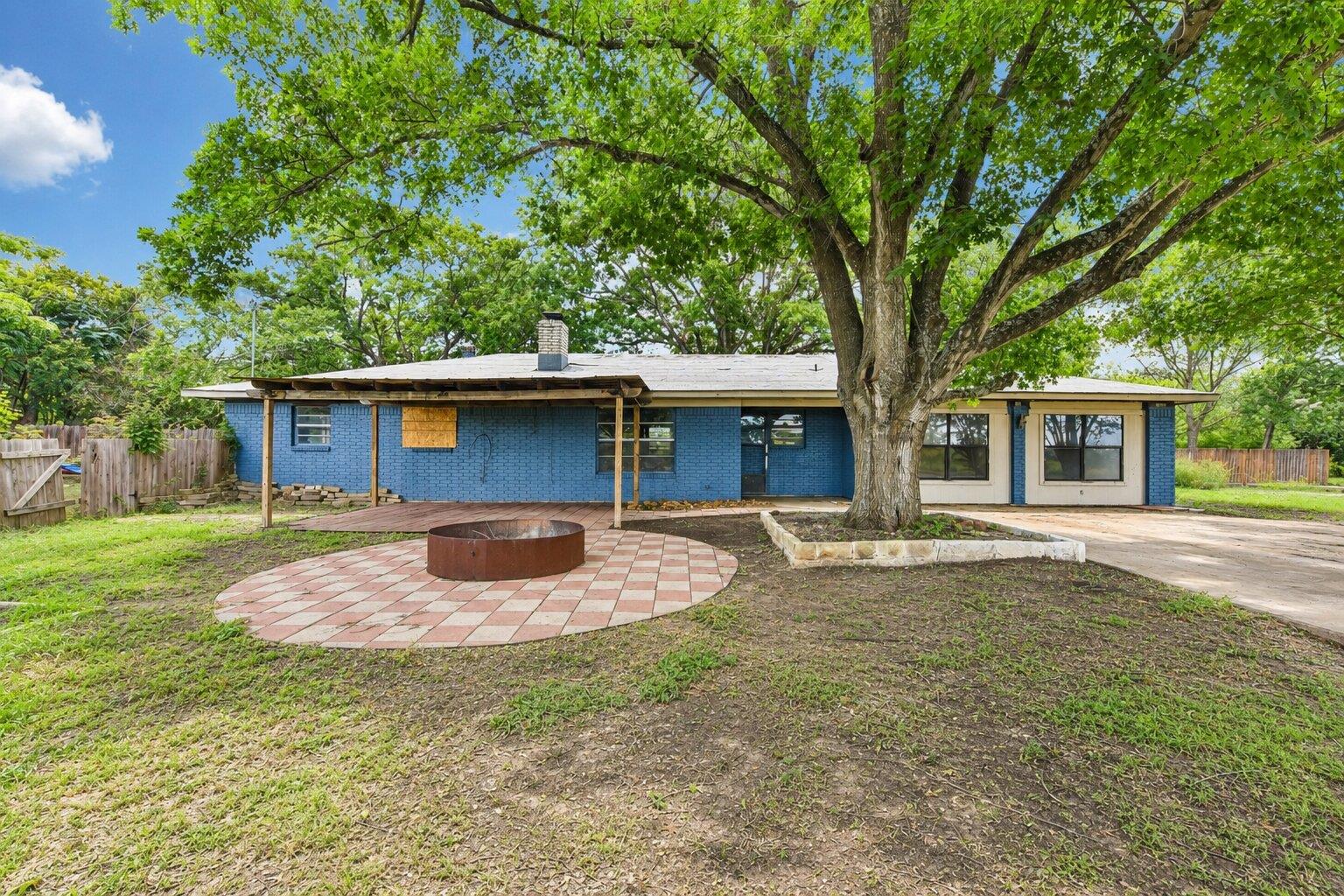 1111 Silent Valley, Lockhart, TX 78644 — photo 1