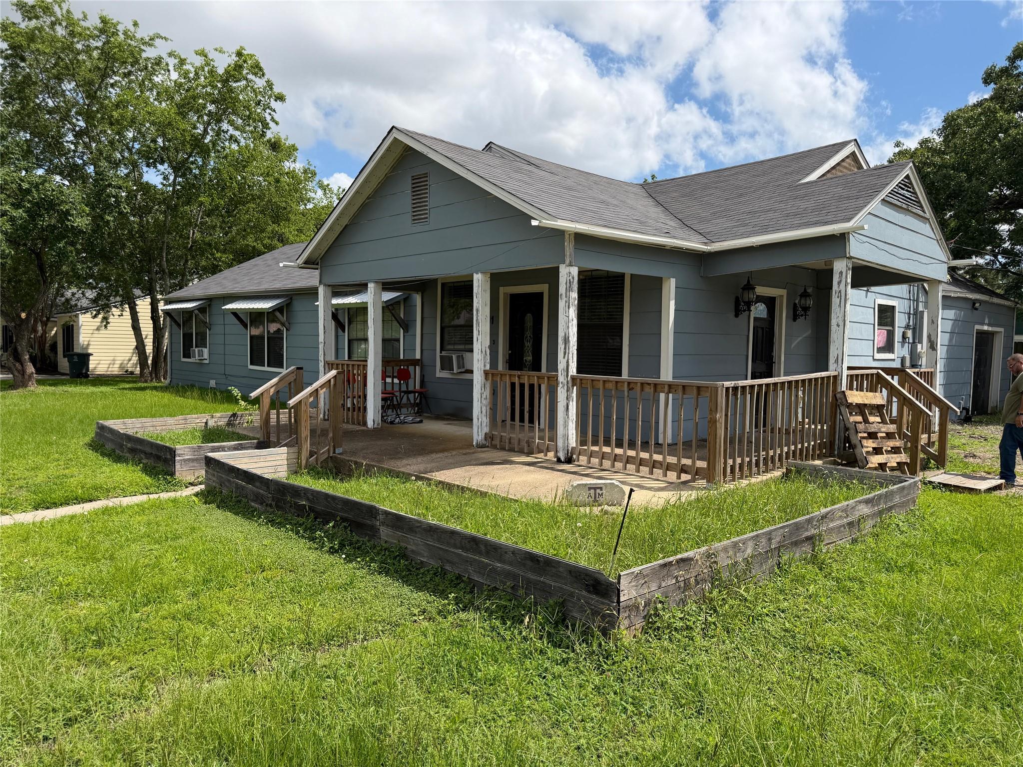 1401 29th, Bryan, TX 77802 — photo 1