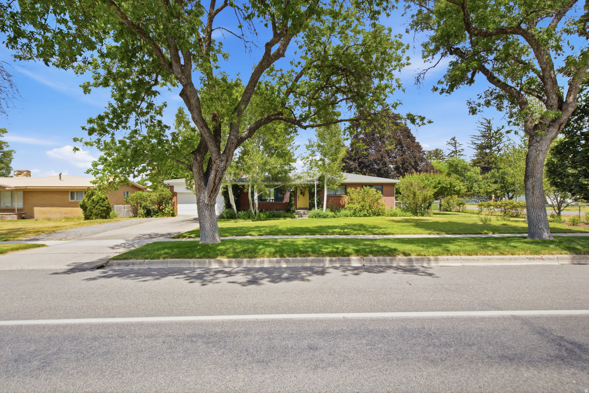 497 E MAIN ST, Hyrum, UT 84319 — photo 1