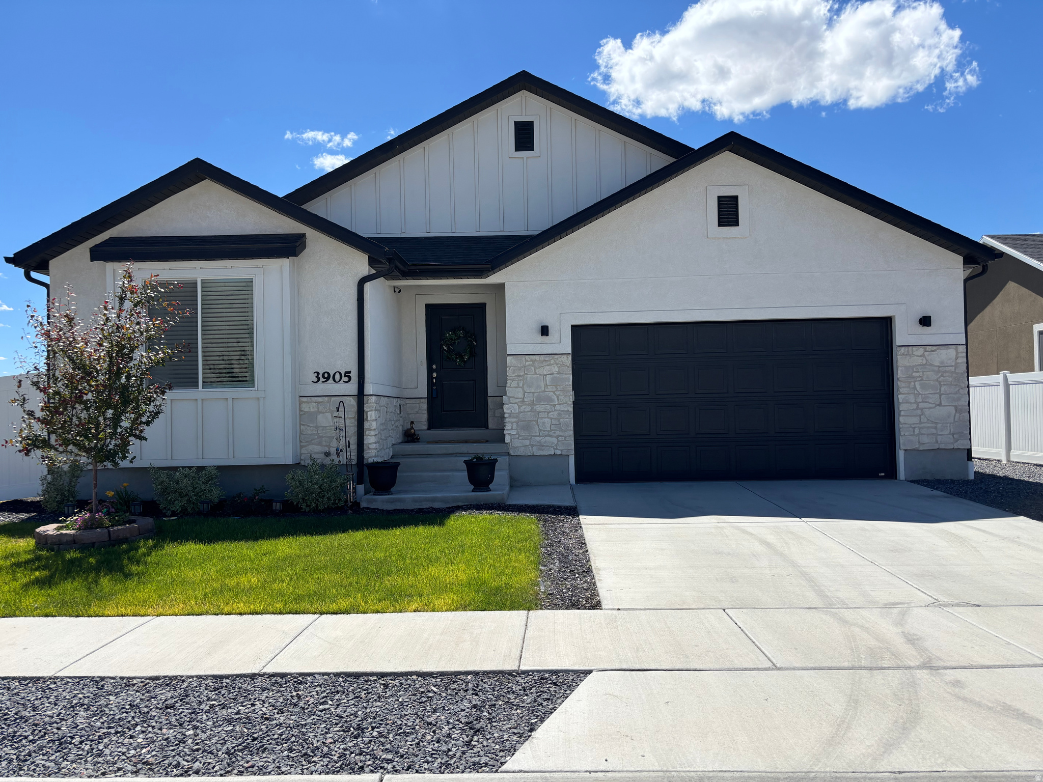 3905 N CHAPMAN DR, Eagle Mountain, UT 84005 — photo 1