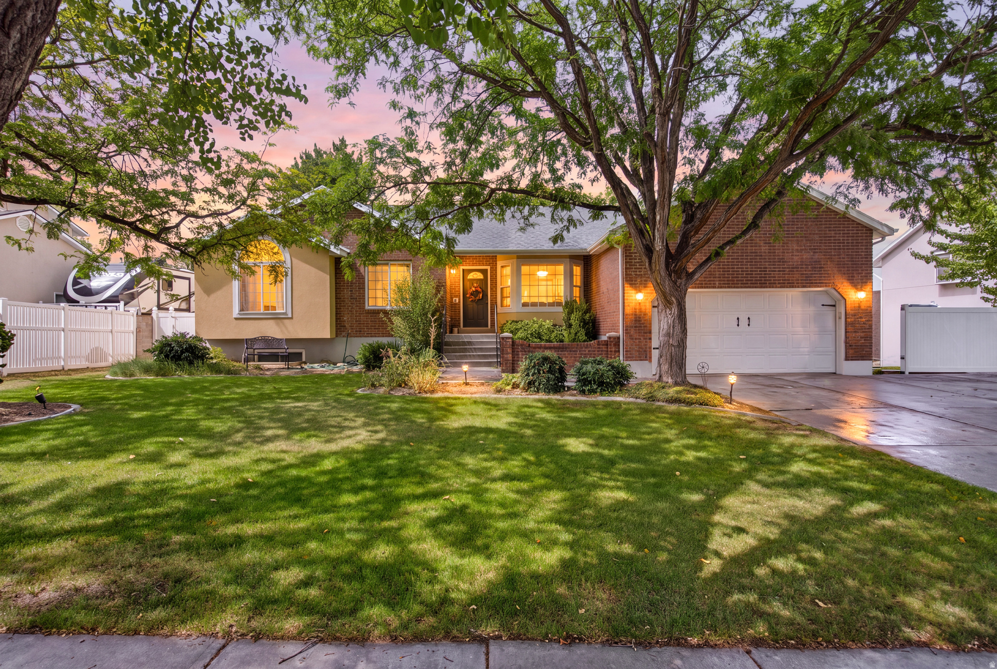 2986 W SOUTHPOINTE RD, South Jordan, UT 84095 — photo 1