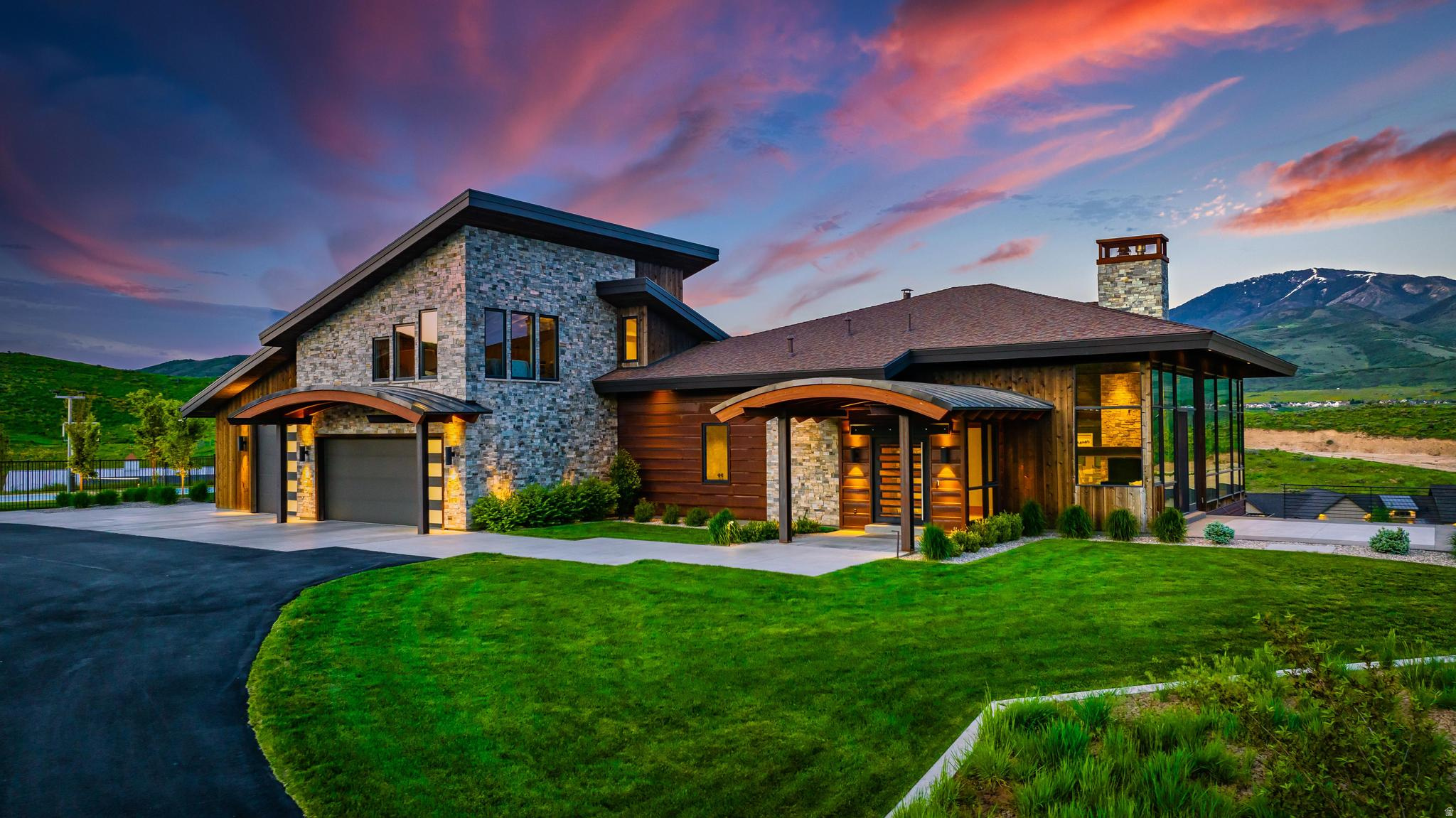 6215 N HORSESHOE LN, Mountain Green, UT 84050 — photo 1