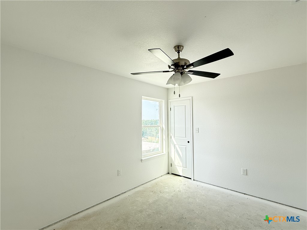 5242 Lassen, Belton, TX 76513 — photo 1