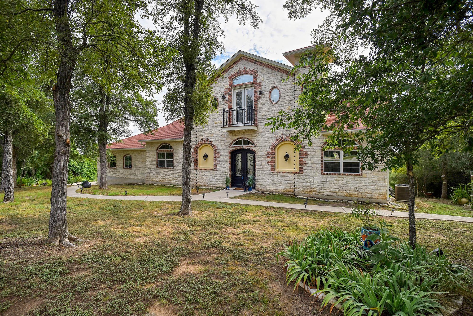 189 Moccasin, Cedar Creek, TX 78612 — photo 1