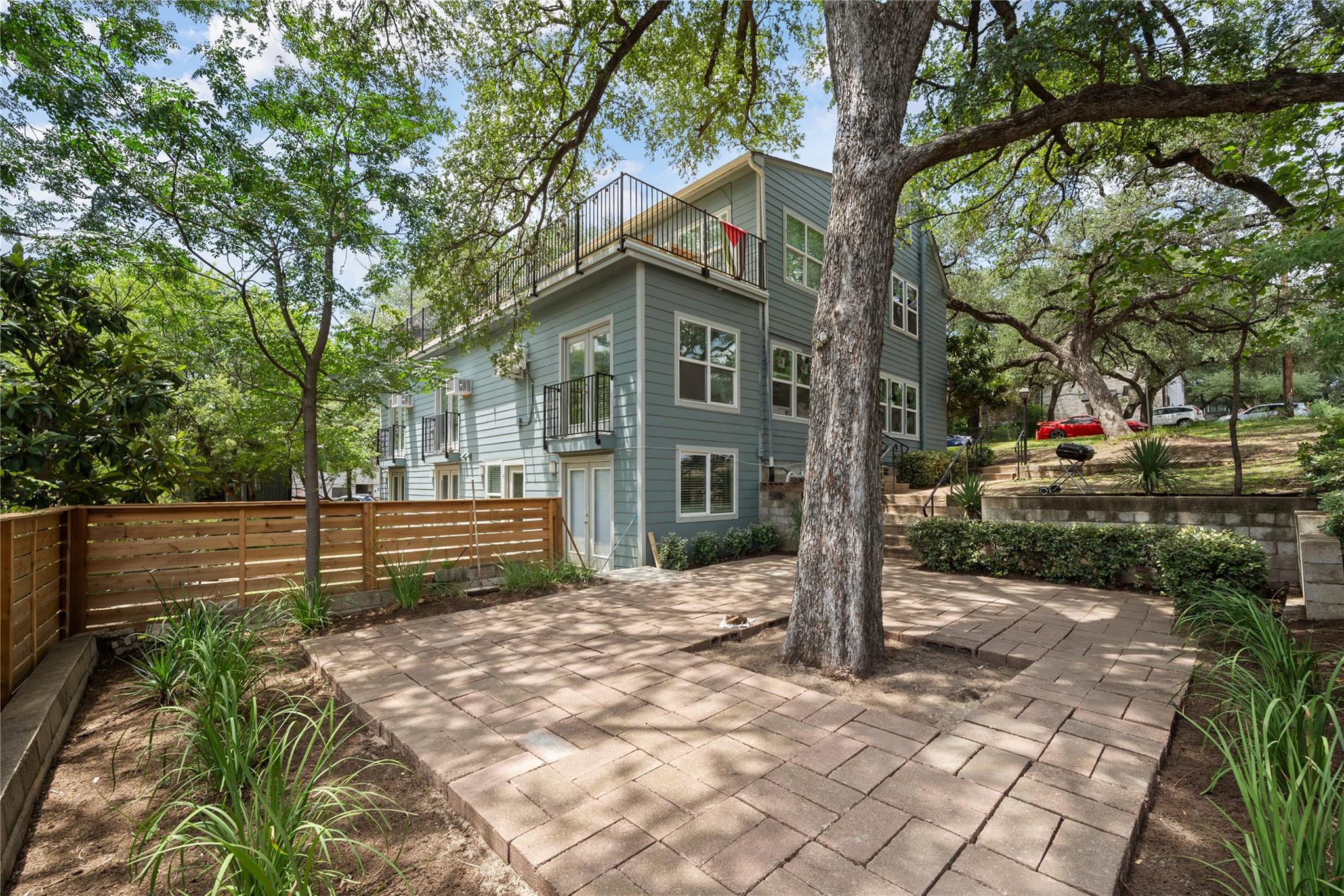 201 West 31st, Austin, TX 78705 — photo 1
