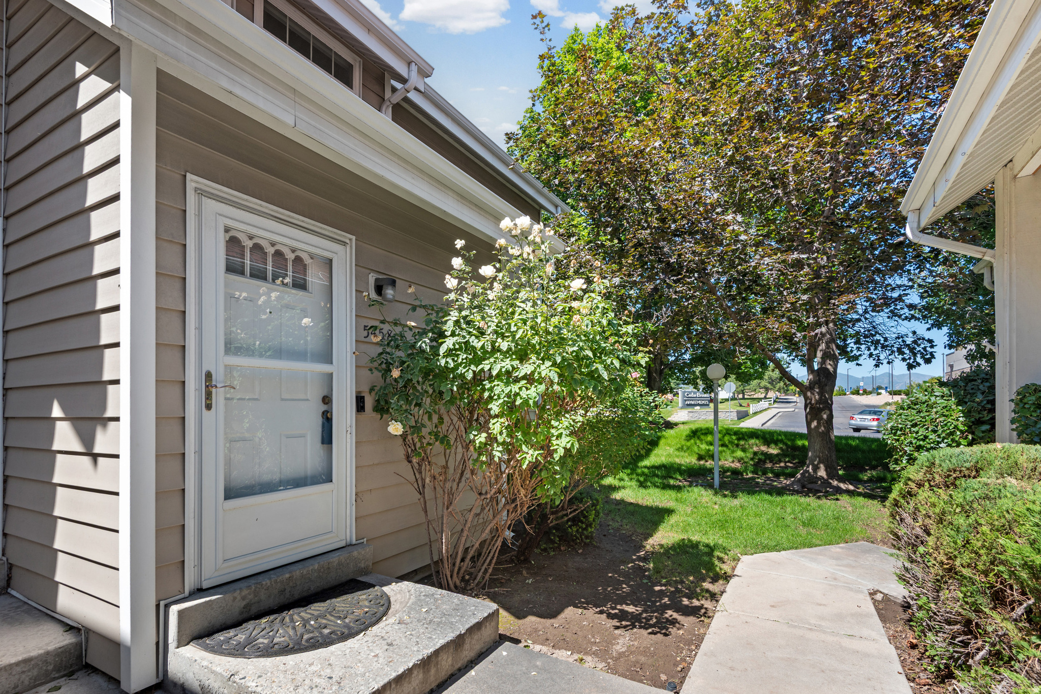 5458 S LIGHTHOUSE RD, Taylorsville, UT 84123 — photo 1